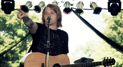 Aaron Gillespie