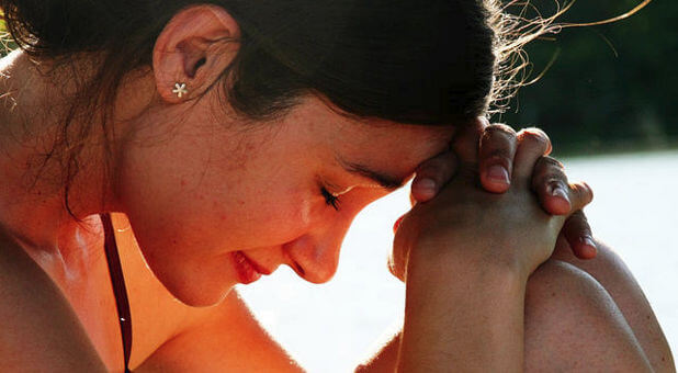 woman praying