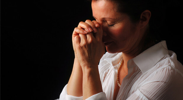 praying woman