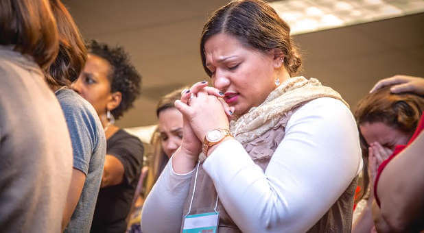 praying woman