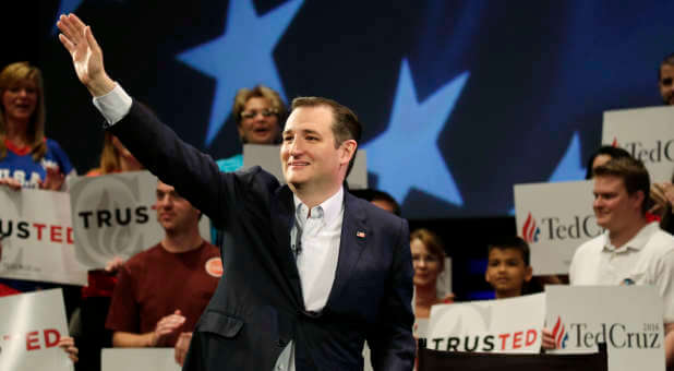 Ted Cruz waves at a rally in Orlando, Florida, Friday.