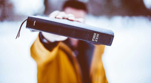 Fall in love with the Bible again with these easy, no-fail studying methods.