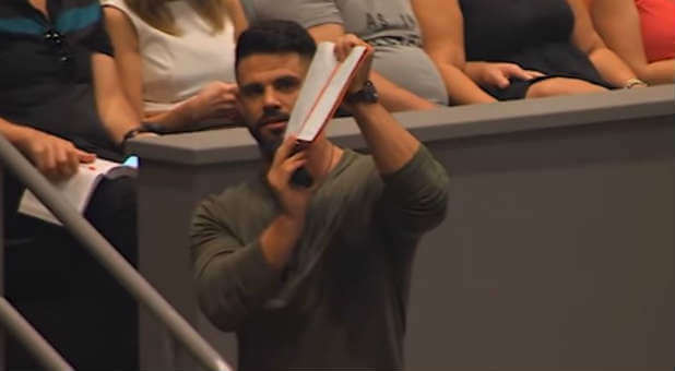 Official Steven Furtick