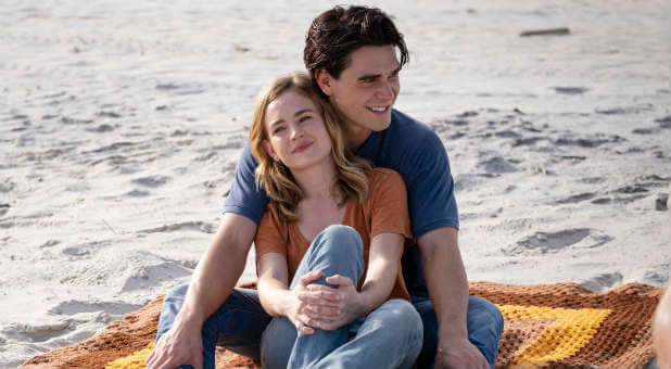 K.J. Apa (Jeremy Camp) and Britt Robertson (Melissa Camp) in